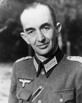 Portrait Busso Thoma